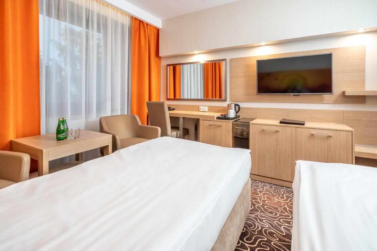 Hotel Amazonka Conference&Spa Ciechocinek Buitenkant foto